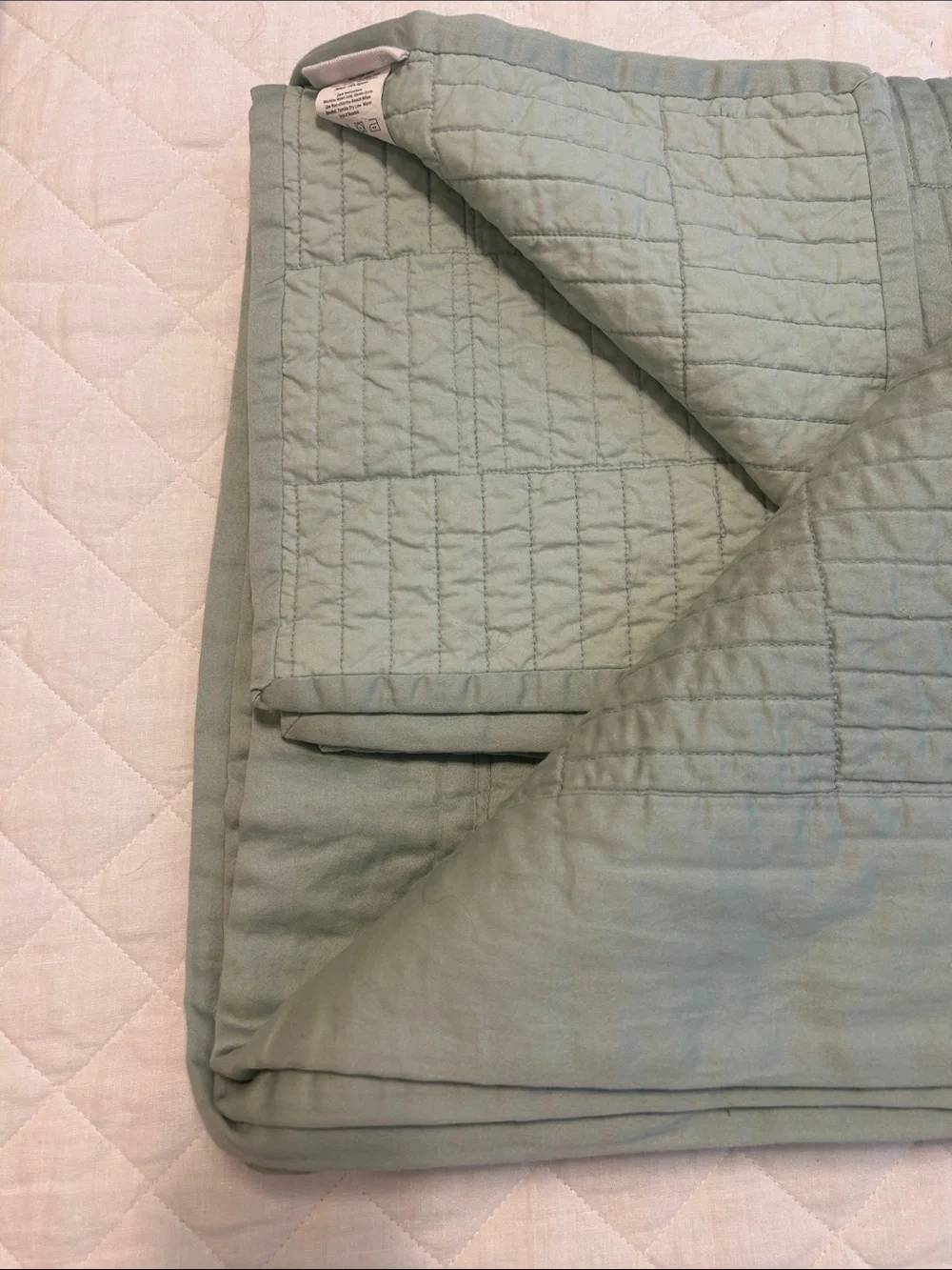 Bed Bath & Beyond like new